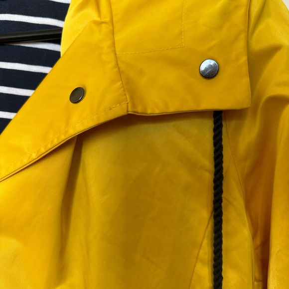 NWT Banana Republic Rain Jacket w Hood and Pockets - Picture 5 of 10